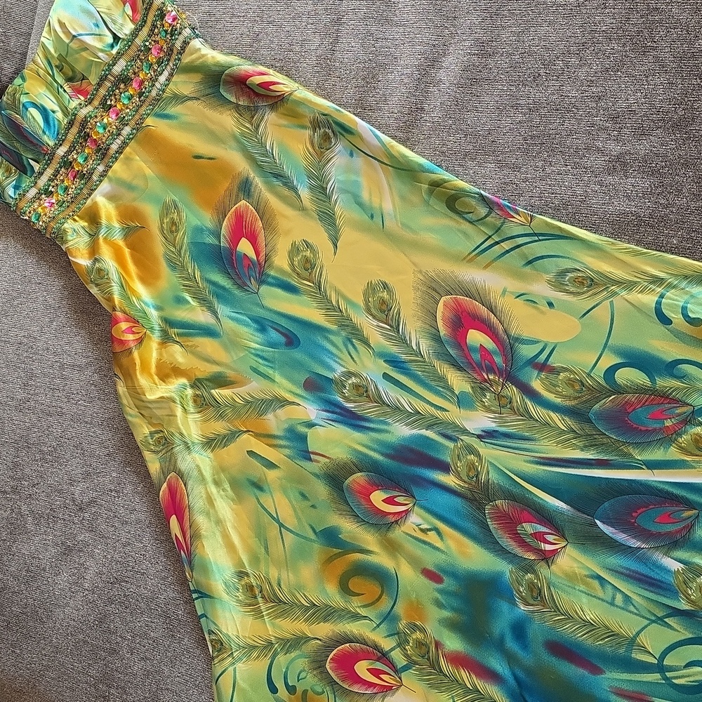 Elegant Multicolor Strapless Dress - Picture 2 of 9